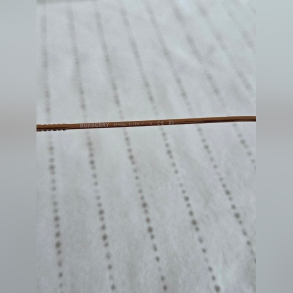 Burberry BE3133 DAPHNE Sunglasses – Rose Gold / Gradient Pink, BNIB - Picture 6 of 7